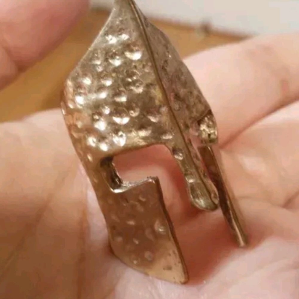 Spartan Helmet statement Ring - Picture 2 of 2
